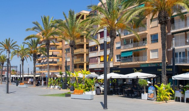 Brukt - Toppleilighet -
Torrevieja - Playa del Cura