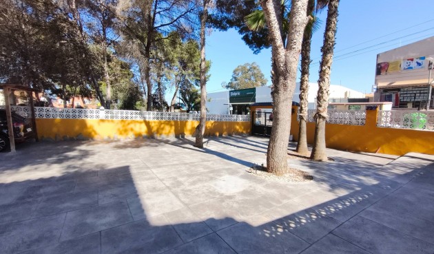 Återförsäljning - Villa -
Torrevieja - Los Balcones
