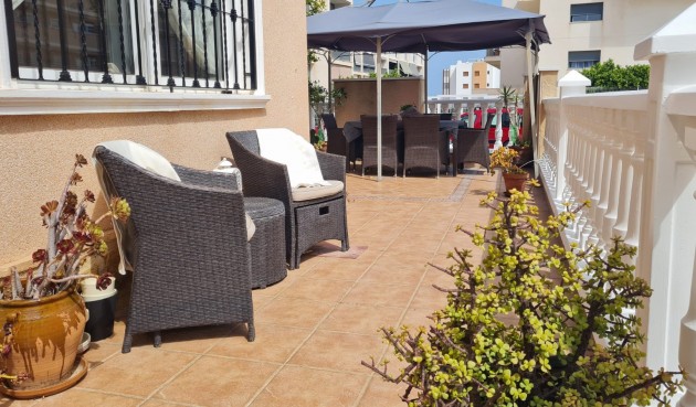 Brukt - Villa -
Orihuela Costa - Costa Blanca
