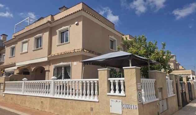 Brukt - Villa -
Orihuela Costa - Costa Blanca