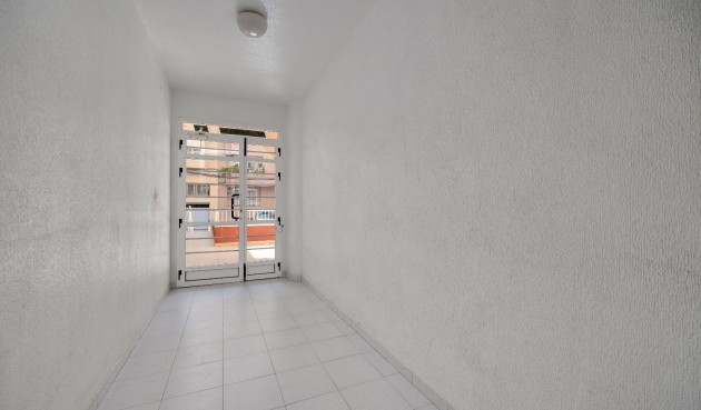 Brukt - Apartment -
Torrevieja - Estacion De Autobuses