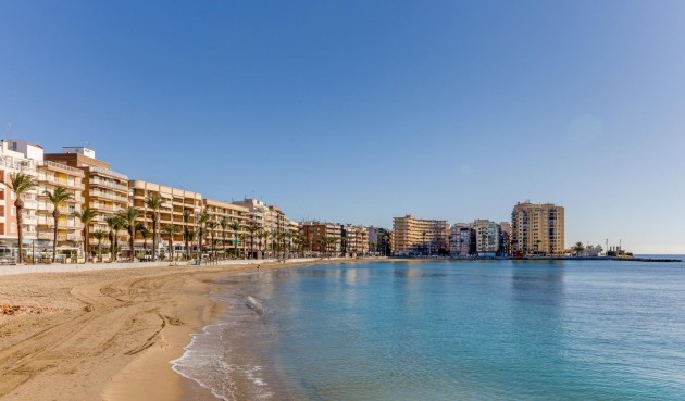 Brukt - Apartment -
Torrevieja - Estacion De Autobuses