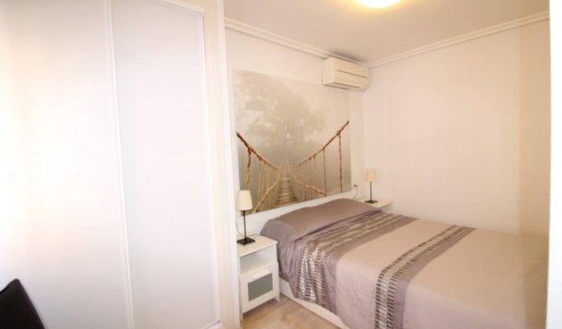 Återförsäljning - Apartment -
Torrevieja - Centro