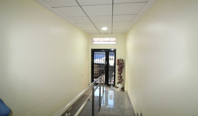 Återförsäljning - Apartment -
Torrevieja - Centro