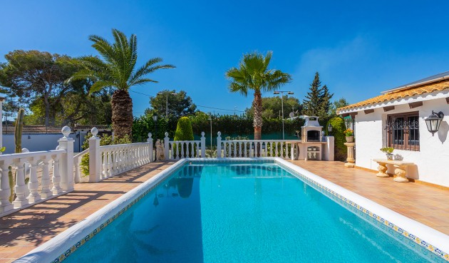 Brukt - Villa -
Orihuela - Inland