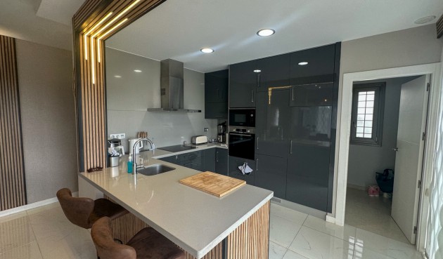 Brukt - Villa -
Orihuela Costa - Costa Blanca