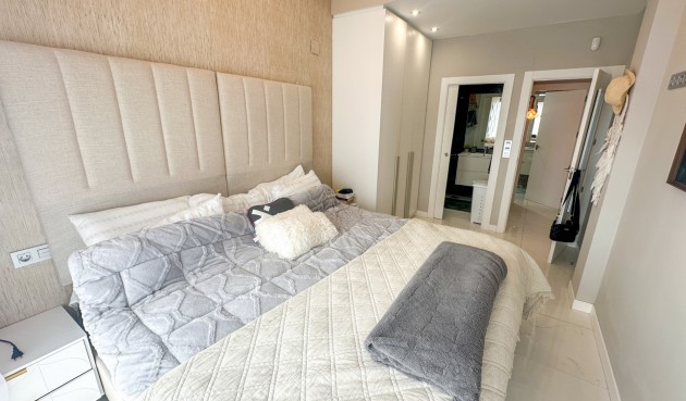 Brukt - Villa -
Orihuela Costa - Costa Blanca