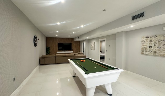 Brukt - Villa -
Orihuela Costa - Costa Blanca