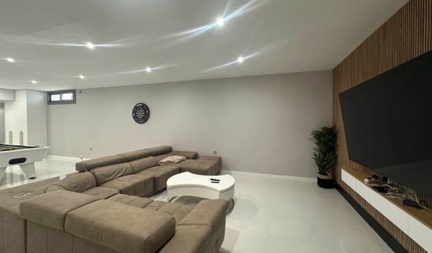 Brukt - Villa -
Orihuela Costa - Costa Blanca