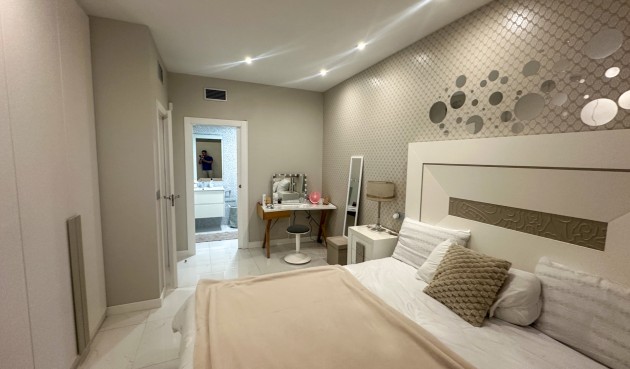 Brukt - Villa -
Orihuela Costa - Costa Blanca
