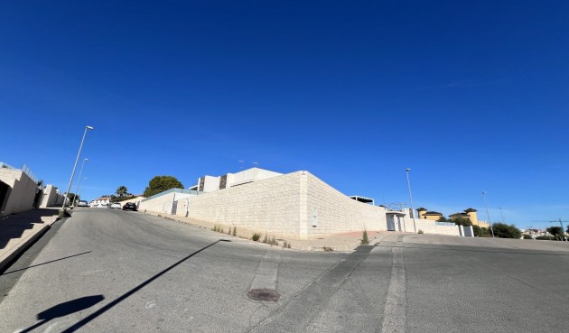 Brukt - Villa -
Orihuela Costa - Costa Blanca