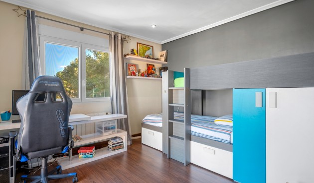 Brukt - Villa -
Ciudad De Las Comunicaciones - Costa Blanca