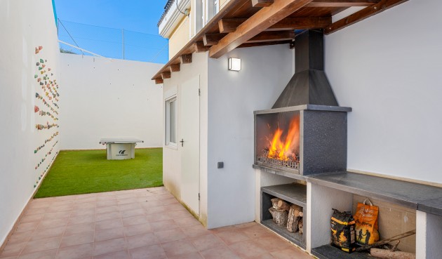 Brukt - Villa -
Ciudad De Las Comunicaciones - Costa Blanca