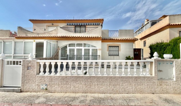 Brukt - Quad House -
Orihuela Costa - Playa Flamenca