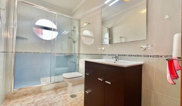 Brukt - Quad House -
Orihuela Costa - Playa Flamenca