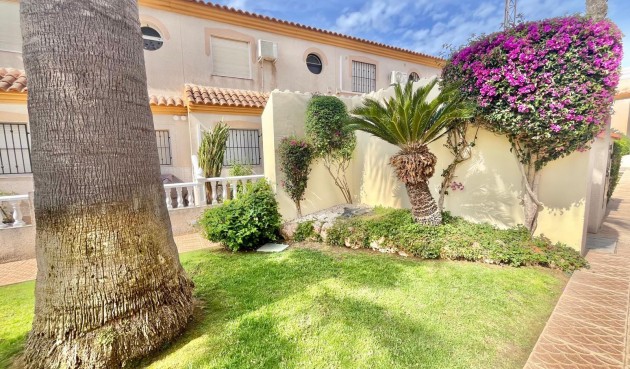 Brukt - Quad House -
Orihuela Costa - Playa Flamenca