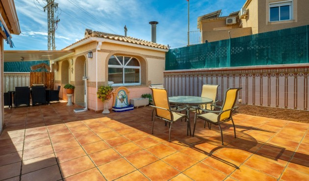 Brukt - Villa -
Torrevieja - El Chaparral