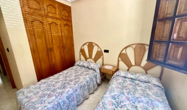 Brukt - Bungalow -
Torrevieja - Torreblanca