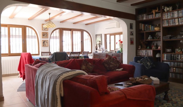 Reventa - Villa -
Orba - Inland