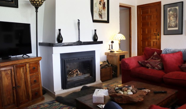 Reventa - Villa -
Orba - Inland