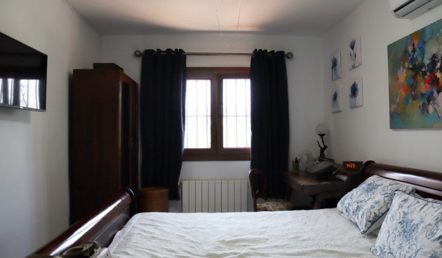 Reventa - Villa -
Orba - Inland