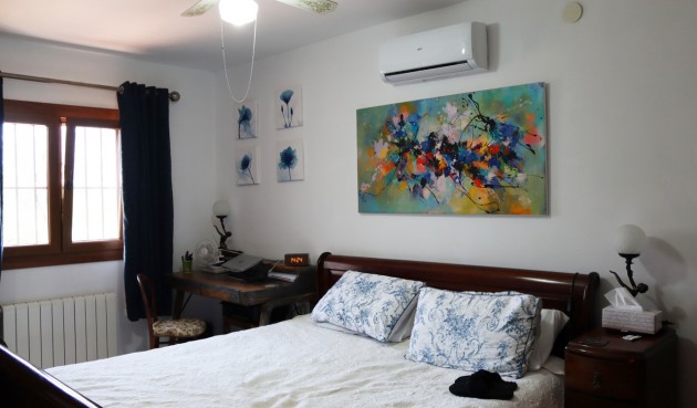 Reventa - Villa -
Orba - Inland
