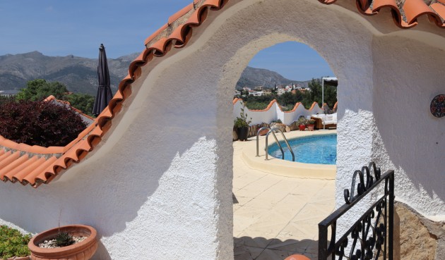 Reventa - Villa -
Orba - Inland