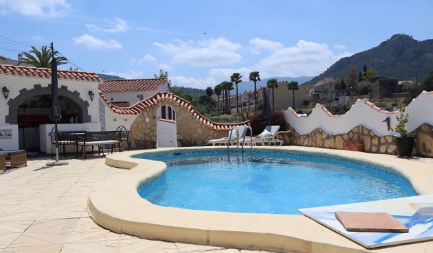 Reventa - Villa -
Orba - Inland
