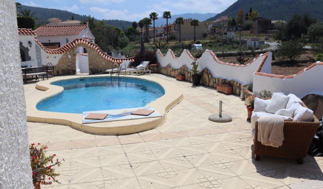 Reventa - Villa -
Orba - Inland