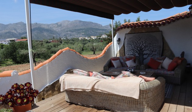 Reventa - Villa -
Orba - Inland