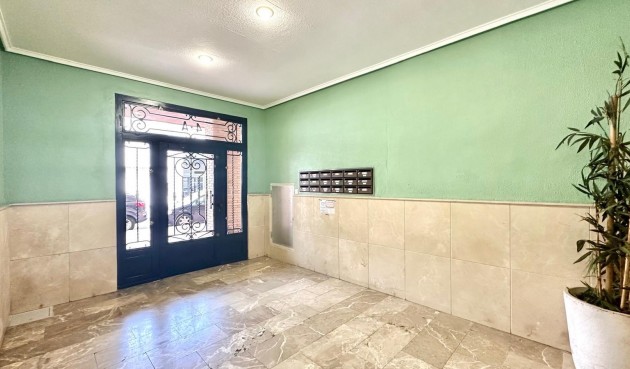 Brukt - Apartment -
Torrevieja - Centro
