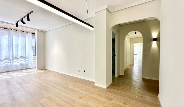 Brukt - Apartment -
Torrevieja - Centro