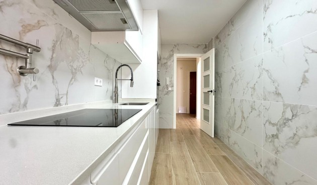 Brukt - Apartment -
Torrevieja - Centro