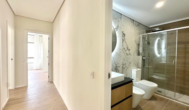 Brukt - Apartment -
Torrevieja - Centro