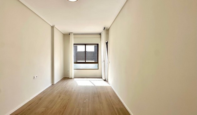Brukt - Apartment -
Torrevieja - Centro
