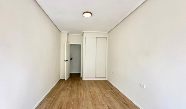 Brukt - Apartment -
Torrevieja - Centro
