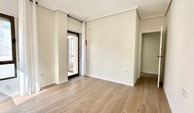 Brukt - Apartment -
Torrevieja - Centro