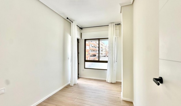Brukt - Apartment -
Torrevieja - Centro