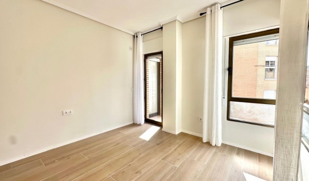 Brukt - Apartment -
Torrevieja - Centro