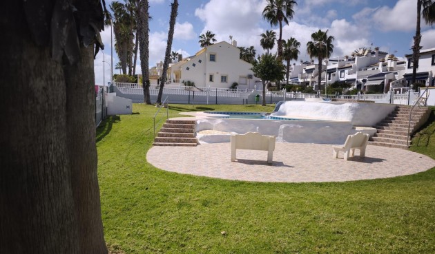 Brukt - Bungalow -
Orihuela Costa - Villamartín-las Filipinas