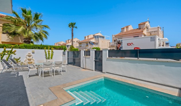 Reventa - Villa -
Torrevieja - Costa Blanca