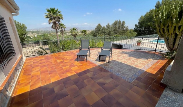 Resale - Villa -
El Rebolledo