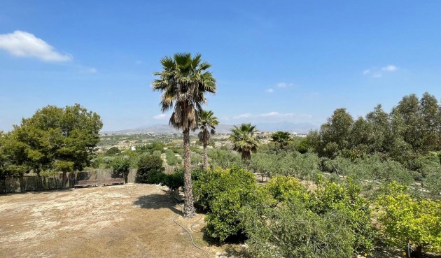 Resale - Villa -
El Rebolledo