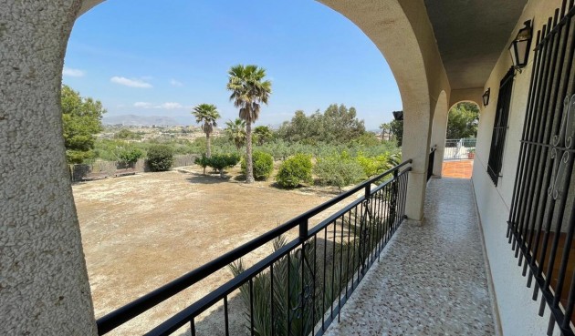 Resale - Villa -
El Rebolledo