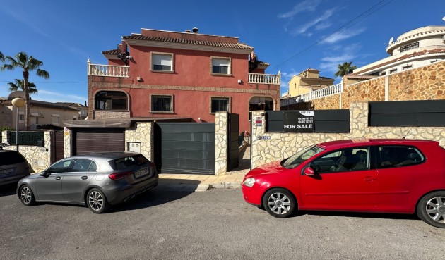 Brukt - Town House -
San Miguel de Salinas - Inland