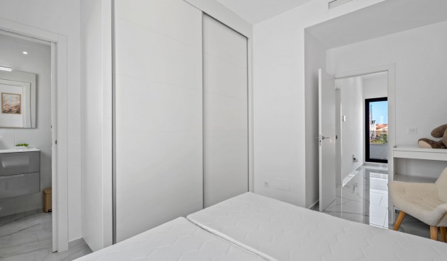 Reventa - Villa -
Torrevieja - Costa Blanca