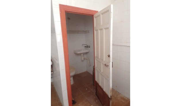 Brukt - Town House -
Lo Pagan - La Puntica