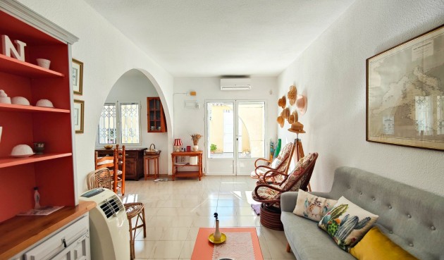 Brukt - Town House -
Torrevieja - Costa Blanca
