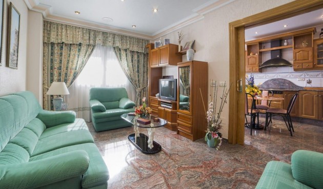 Brukt - Town House -
Los Alcazares - Centro