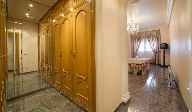 Brukt - Town House -
Los Alcazares - Centro